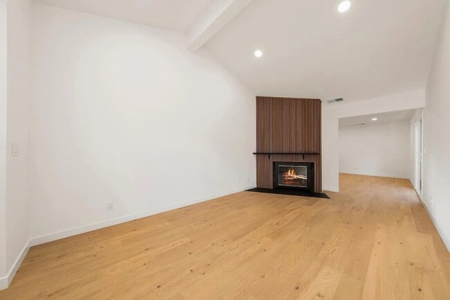 Photo - 5550 E Knoll Dr Unit 5550