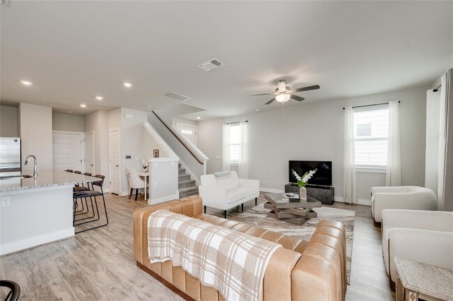 Photo - 7310 Harmony Shoals Bnd