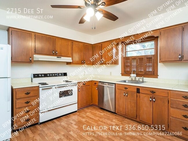 Photo - 2715 Dee St