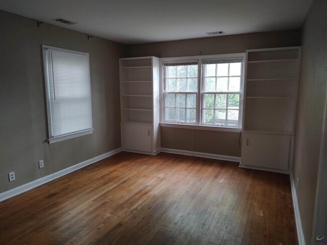 Photo - 1007 Third St