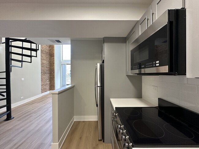 Photo - 1214 N La Salle Dr Unit J07W