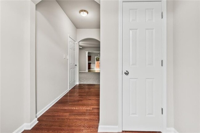 Photo - 2102 Executive Dr N