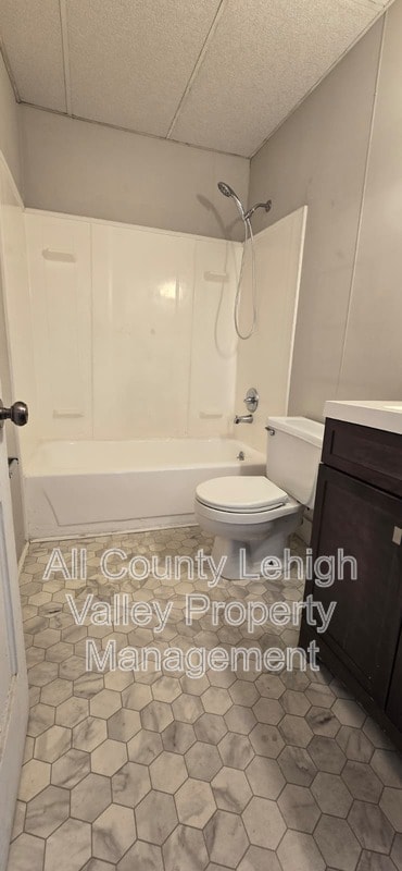 Photo - 708 Linden St