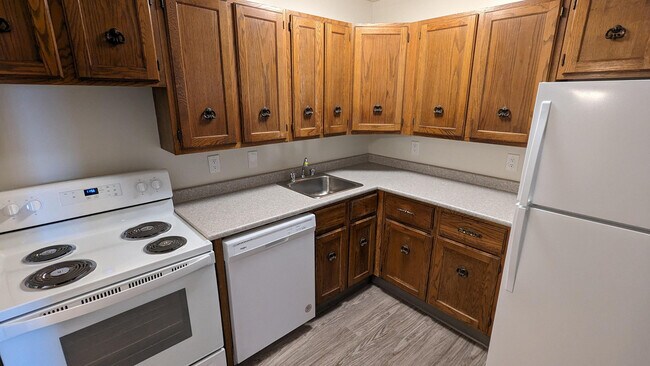 Photo - Mainstreet Fairmont Village