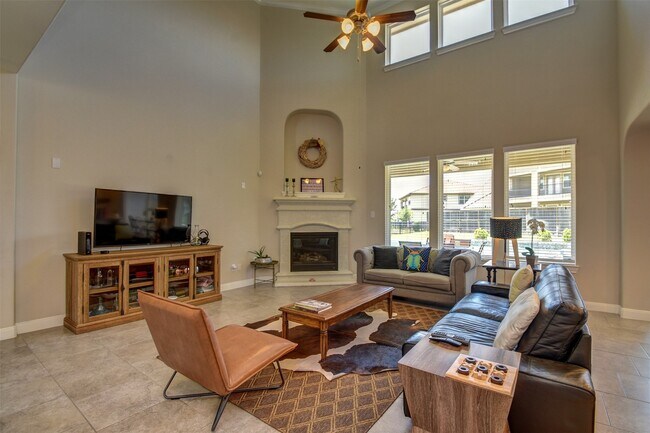 25710 Oakwood Knoll Dr
