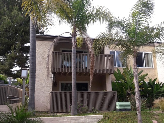 Building Photo - 8537 Villa La Jolla Dr Rental