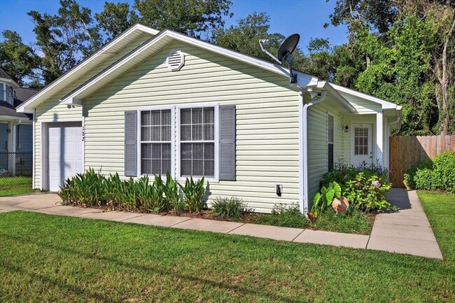 Photo - 182 Tafflinger Rd