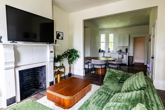 Photo - 2325 5th Ave Unit 2