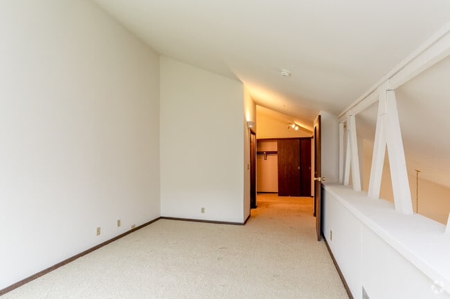 Loft Bedroom E