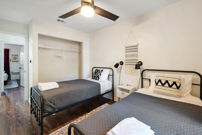 Photo - 1300 Nylic St Unidad SI ID1319922P