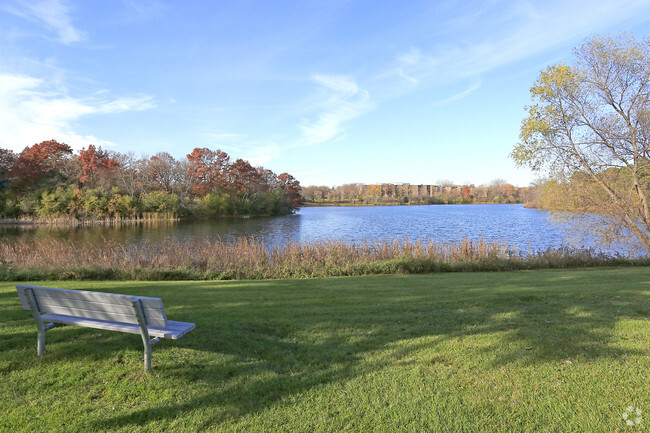 Building Photo - Lake Cove Village Rental