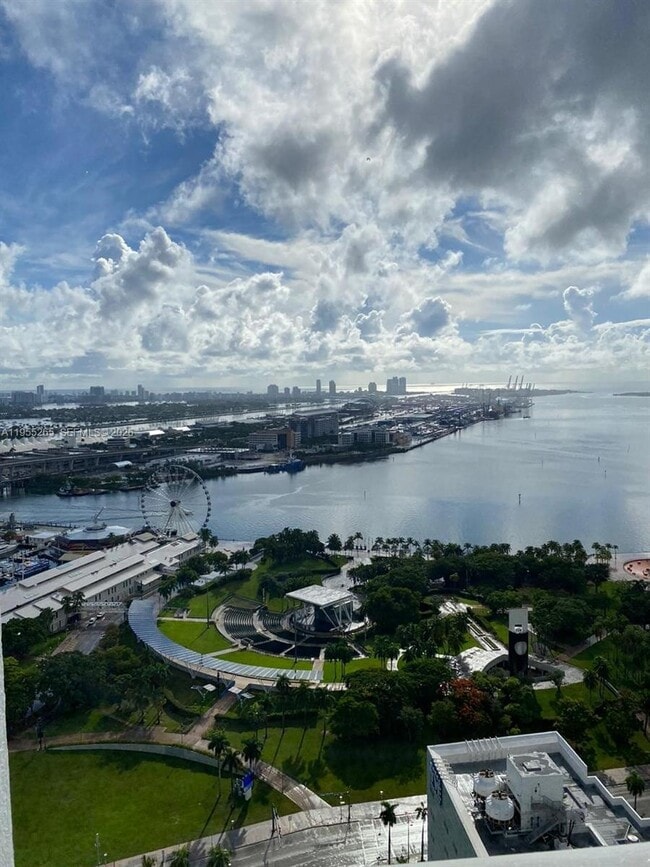 Building Photo - 253 NE 2nd St Unit 3509