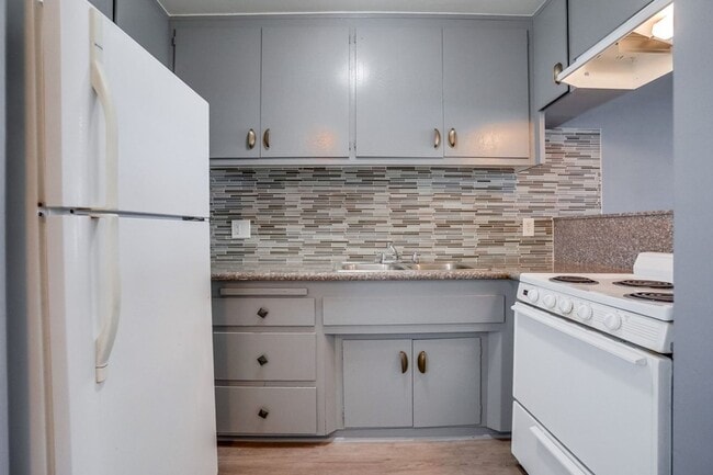 Photo - 3715 W. 27th St