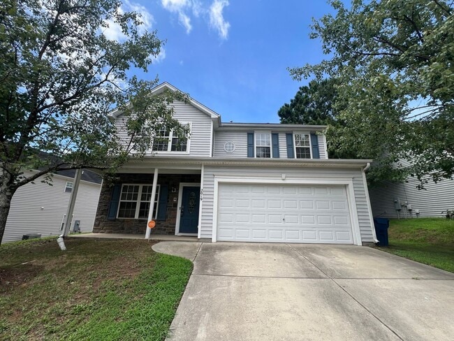 Building Photo - Charming 4BD, 2.5BA Durham Home with a Bonus Sun-Room & Fenced In Yard Only 10 Minutes Away from ...