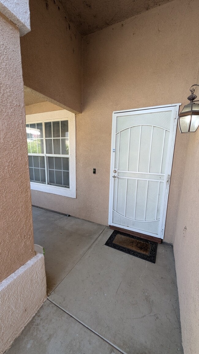 Come on in! - 5621 Grand Prix Ct Unit 5621