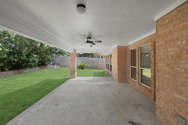 Photo - 3030 Hemingway Dr