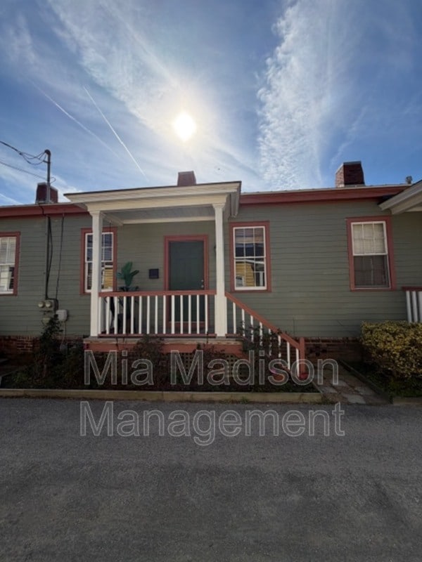 Photo - 547 E Macon St