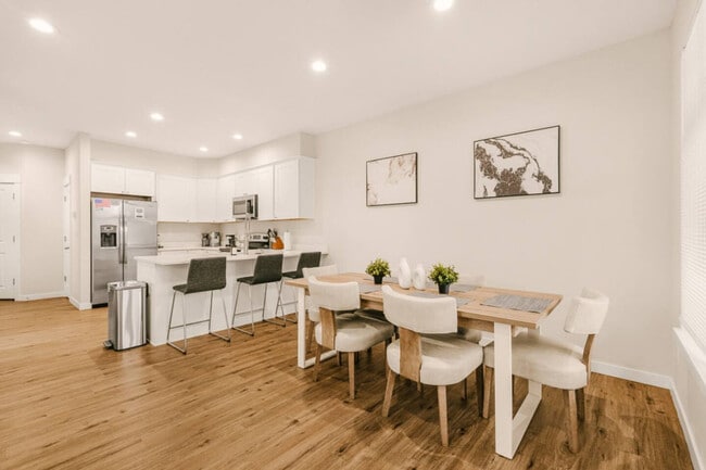 Photo - 3213 Grand Blvd Unidad ID1334337P