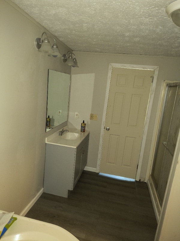 1067 Poston Ln