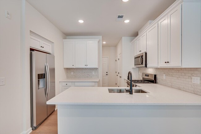 Building Photo - 317 Sadie Cir Unit 317 Sadie Circle