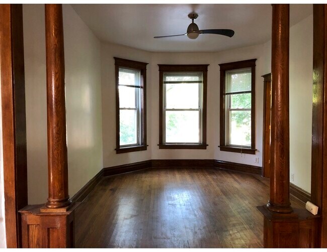 Photo - 1227 N Rockwell St Unit 2