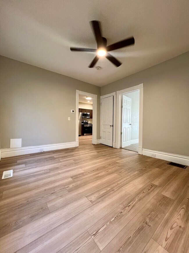 Photo - 707 McCourtie St Unit #1