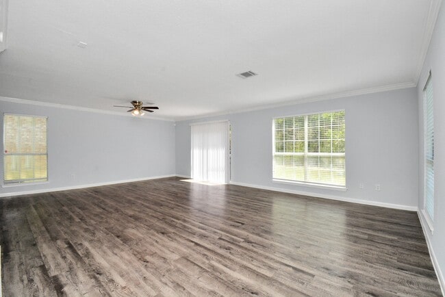 Photo - 1908 Avenue B