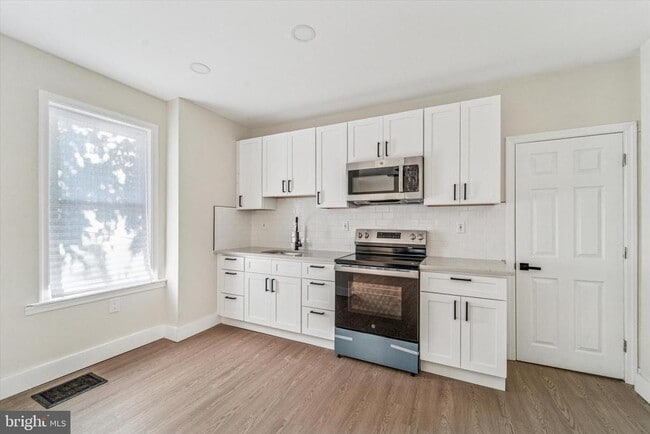 Photo - 5712 Lena St