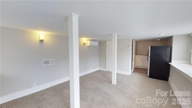 Photo - 428 Hawthorne Ln Unit 5