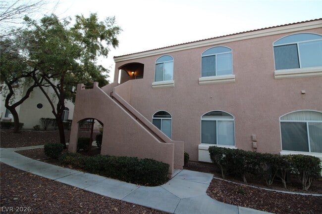 Building Photo - 700 Carnegie St Unit 2924