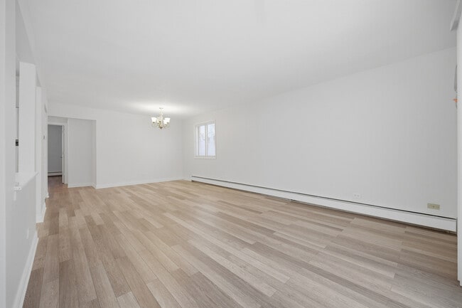 Photo - 2556 Waterbury Dr Unit 1905