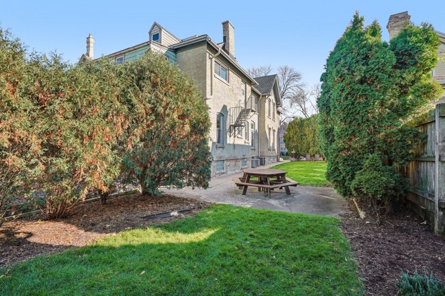 Photo - 1679 N Cass St Unit 1681 N Cass ST Apt #3