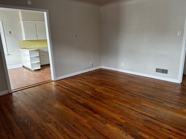 Photo - 712 17th St Unidad 1