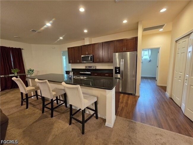 6004 Pecan Cir
