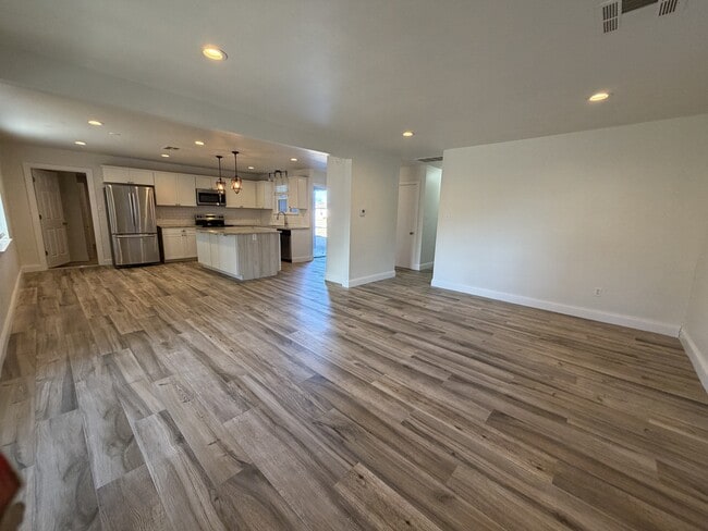 Photo - 2620 Keats Pl