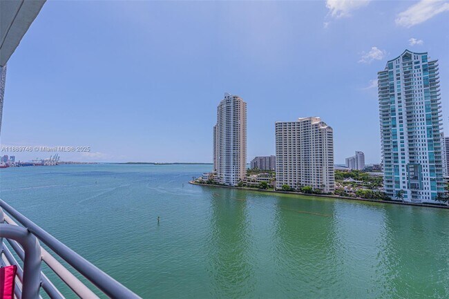Building Photo - 335 S Biscayne Blvd Unit 1207