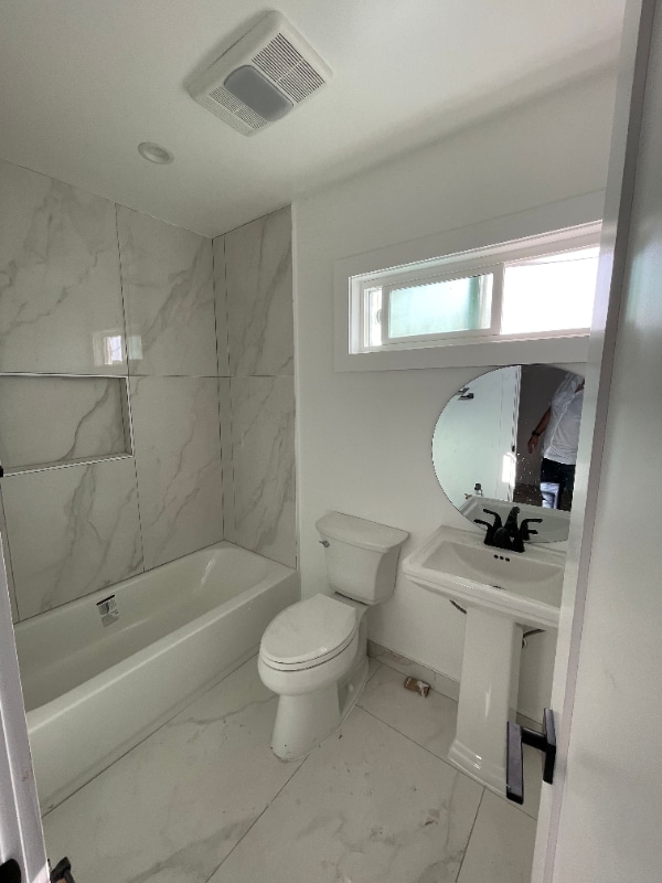 Photo - 7337 Woodley Ave Unidad 8