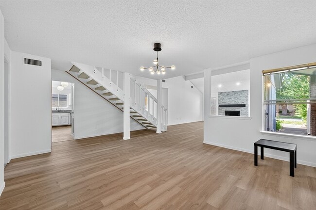 Building Photo - 2818 Crest Park Dr Rental
