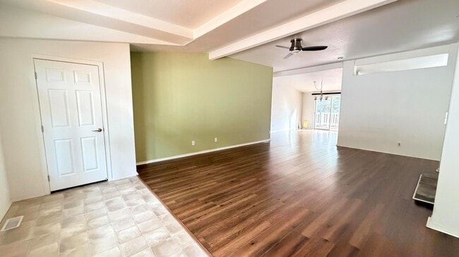 25001 Rim Rock Rd