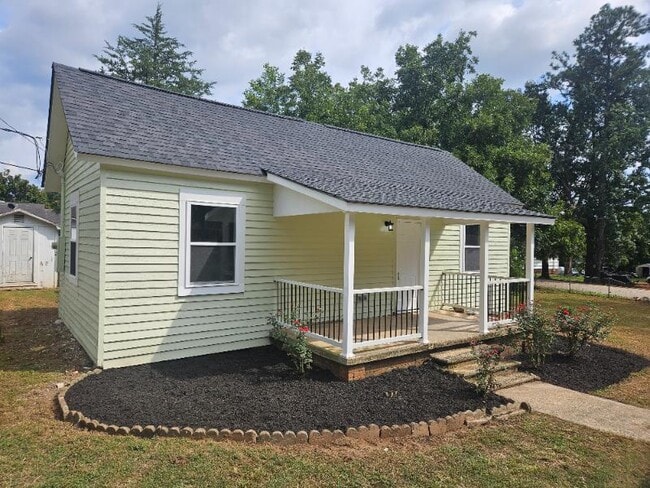 Building Photo - 402 Floyd St