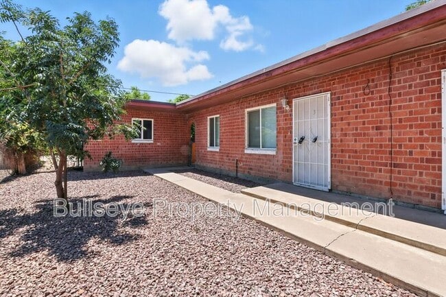 Building Photo - 303 W Highland Ave Unit 3 Rental