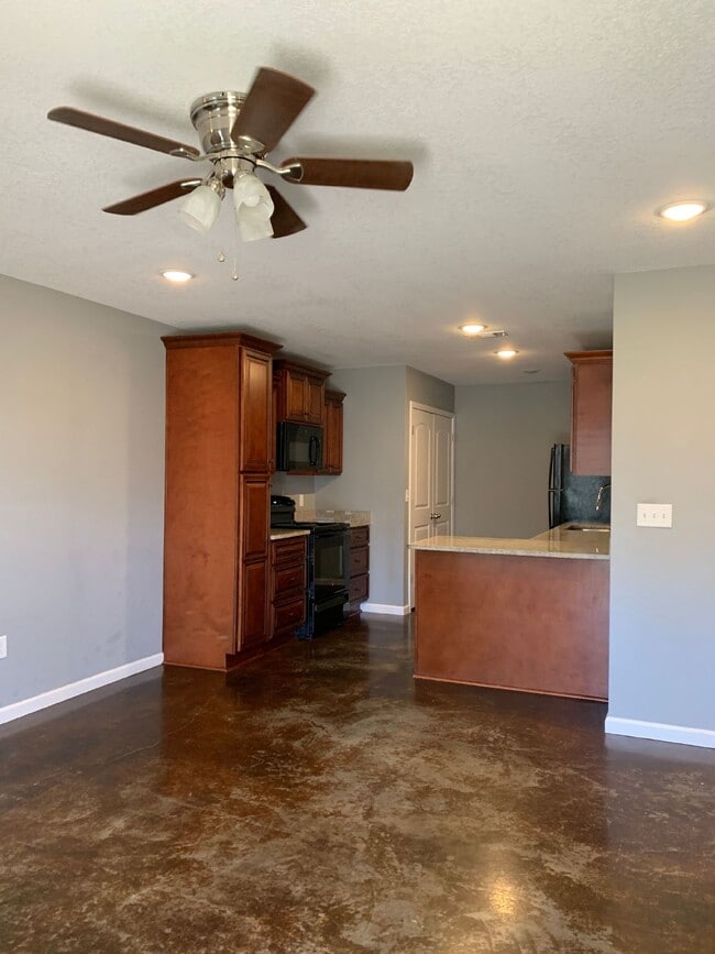 Photo - "Charming 2-Bedroom Gem with Granite Elegance in Brookland – 940 Sq Ft of Comfort at 207 S. Holman!" Unit 2