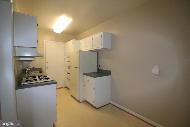 Photo - 10500 ROCKVILLE Pike Unit 303