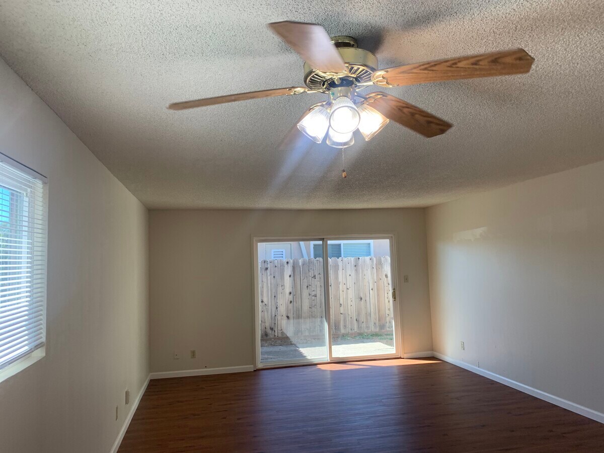 Photo - 1180 Trower Ave