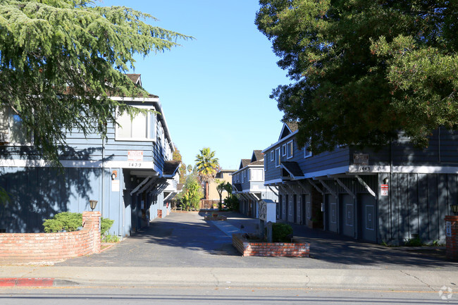 Kentfield Apartments