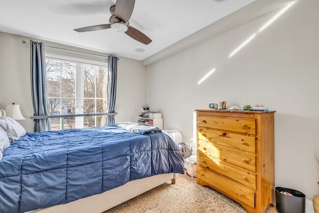 Photo - 170 Bolton St Unit #1