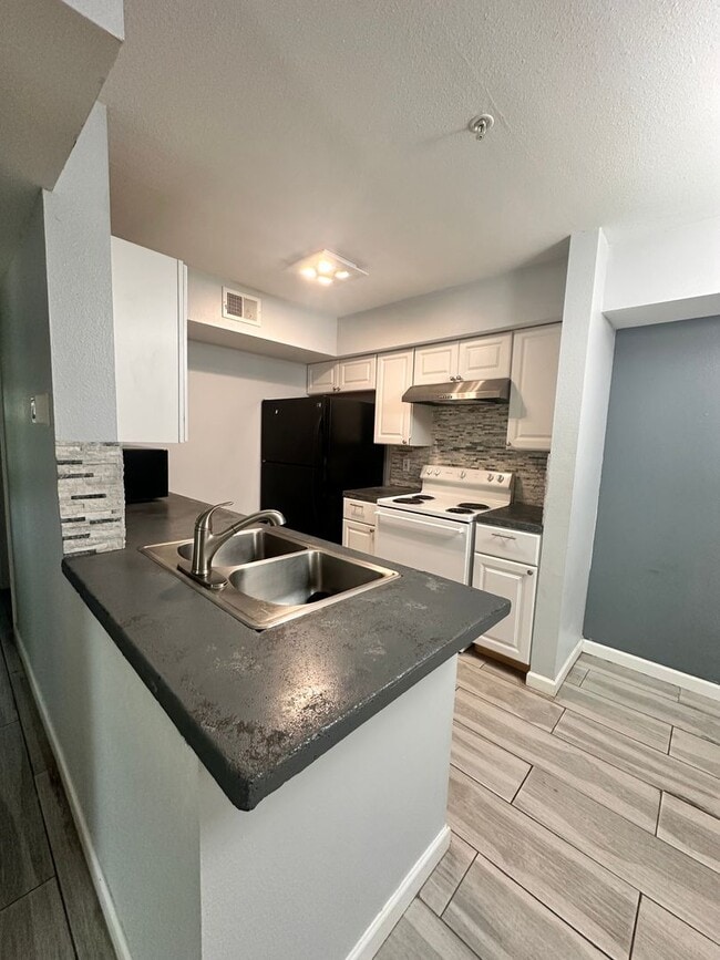 Photo - Recently Remodeled 2B/2B Unfurnished Condo in Indian Lake Unit 16