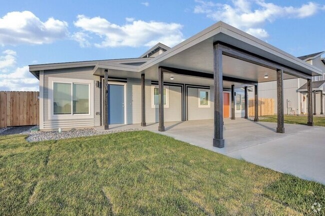 Building Photo - 2503 Ronan St Rental