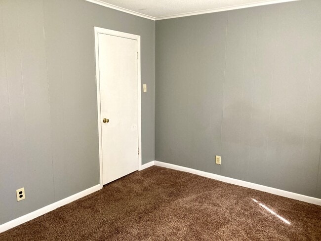 Photo - 117 Parkburg Rd Unit B