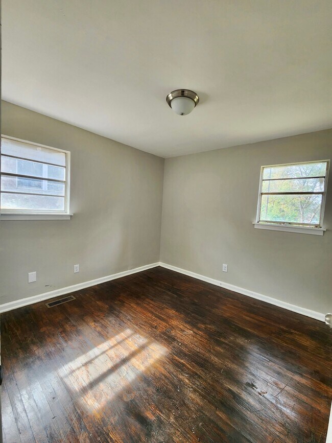 Photo - 2804 32nd Way SW